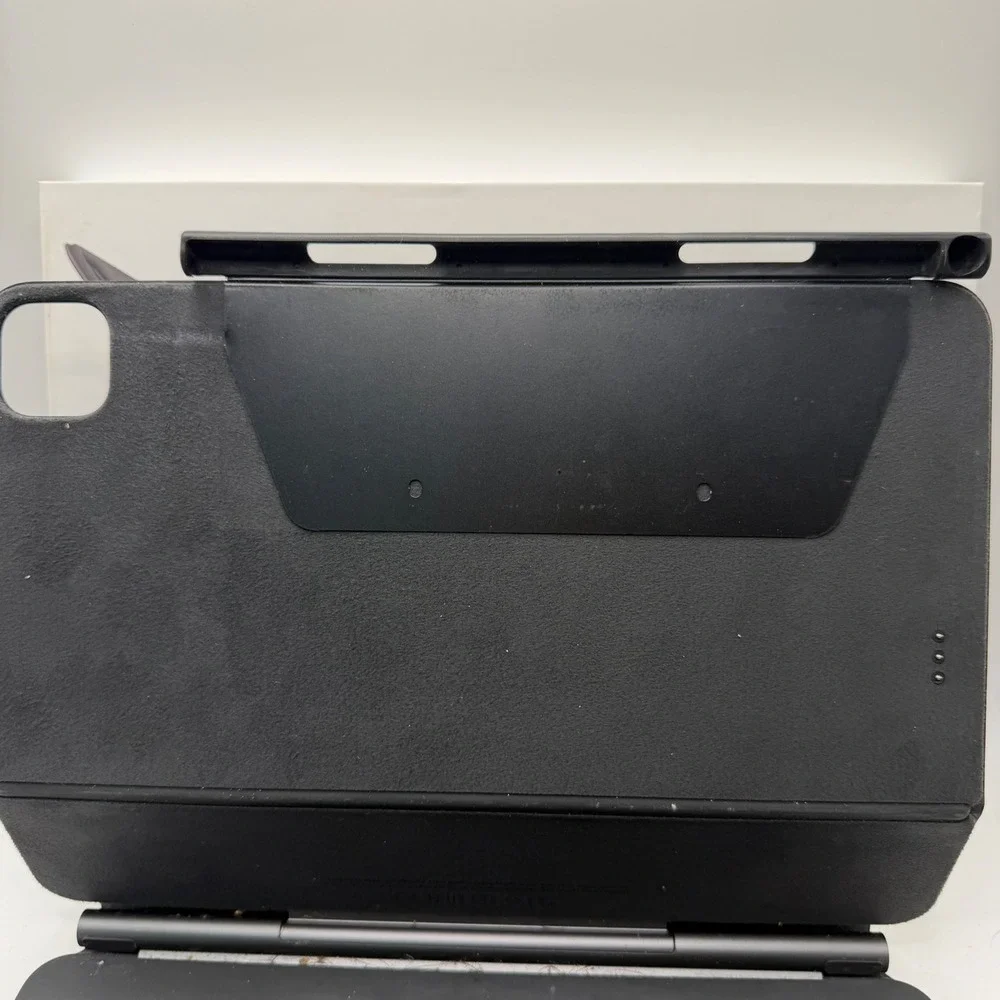 Apple Magic Keyboard iPad Pro 11 & Air 4/5 Black MXQT2LL/A A2261 Trackpad
